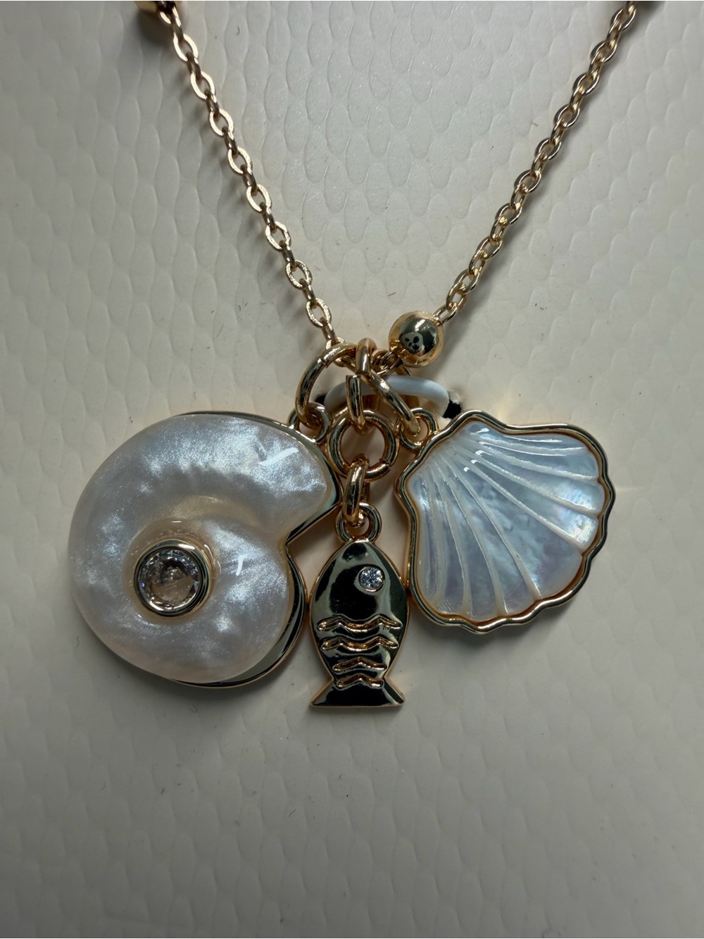 Camila Coelho | Mother of Pearl Cubic Zirconia Ocean Motif Gold Necklace ✨ - Picture 3 of 6